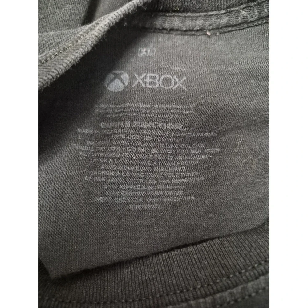X BOX Gamer Controller T Shirt size XL READ DESCRIPTION
